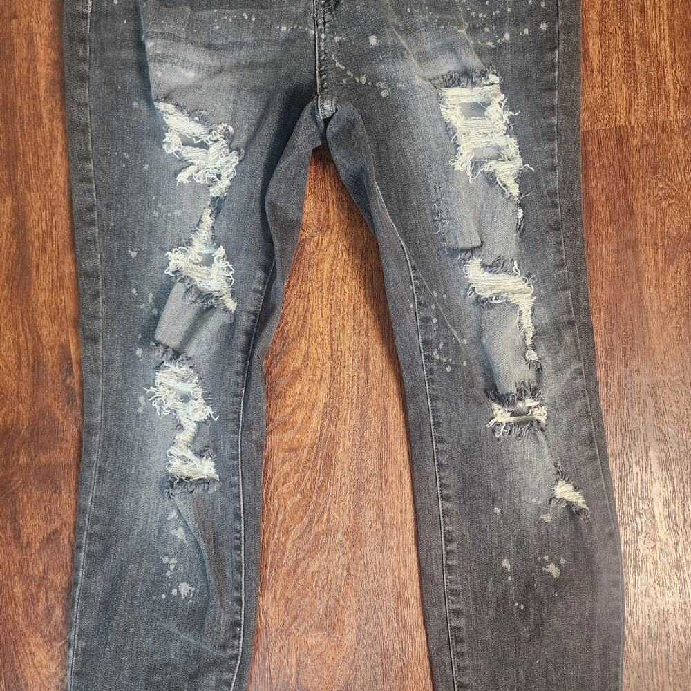 Judy Blue Black Wash Distressed High-Rise Boyfriend Fit Size 13/31 Style JB8867 - Picture 6 of 9